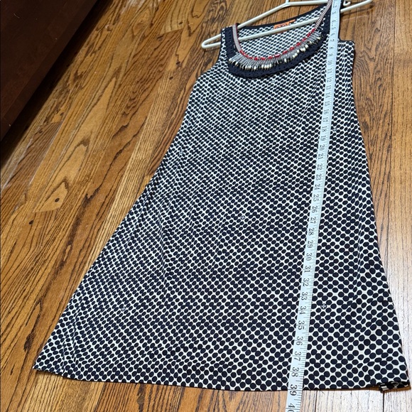 Tory Burch sz M 100% SILK Navy Dotted beaded collar w blue eyelet trim logo - Picture 8 of 12